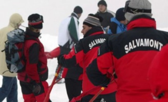 Număr de urgenţă MDRT pentru turiştii blocaţi din cauza viscolului: 0800.86.82.82